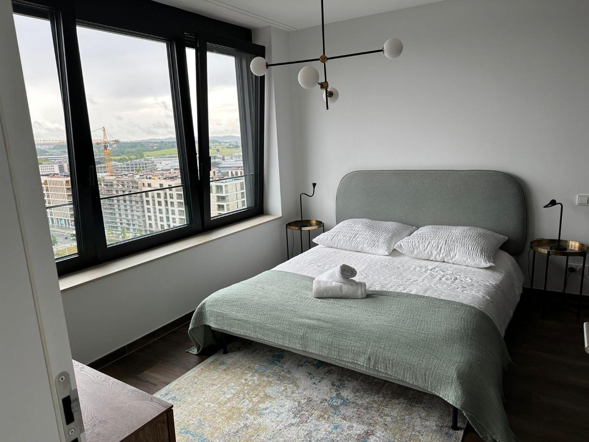 Appartement De Luxe 1 Chambre A Coucher, Centre Commercial, Piscine Et Fitness Lussemburgo Esterno foto